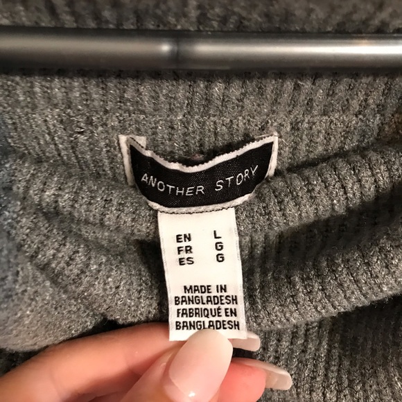 Gray turtleneck long sleeves dress - Picture 3 of 4